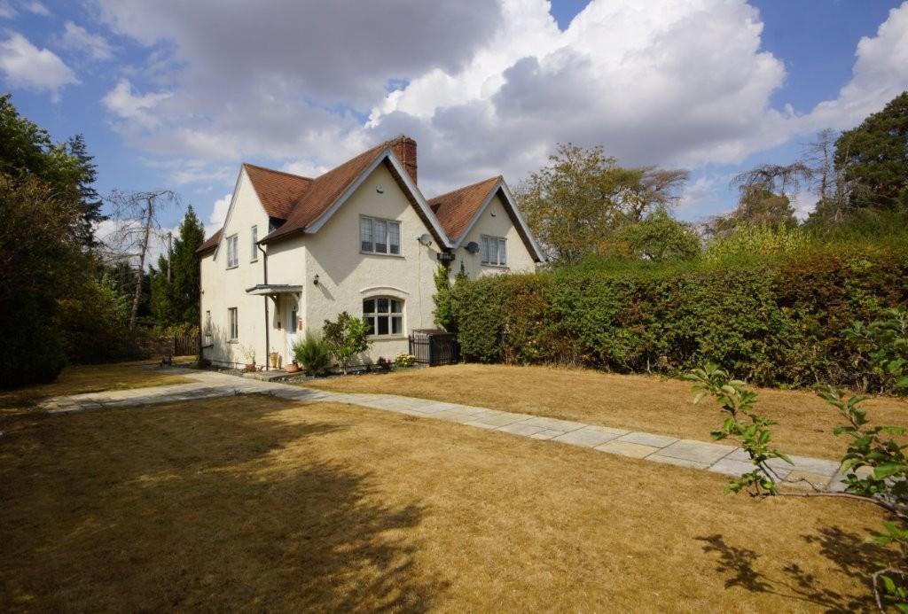 Main image of property: Moreton-in-Marsh, Gloucestershire