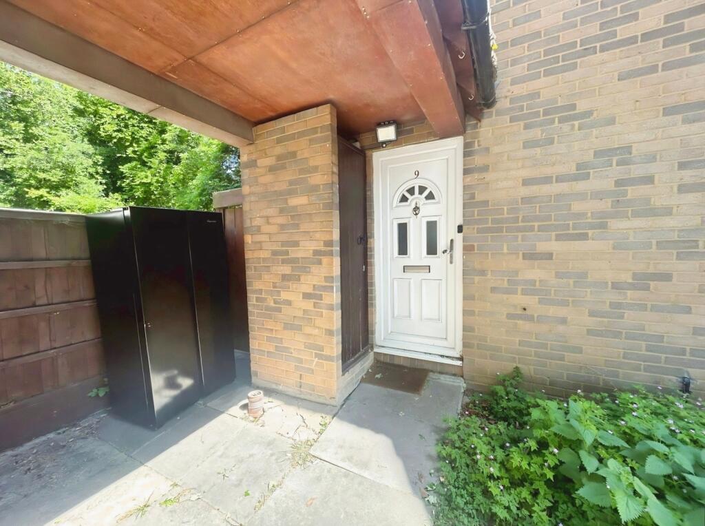Main image of property: Emerald Close, London, E16