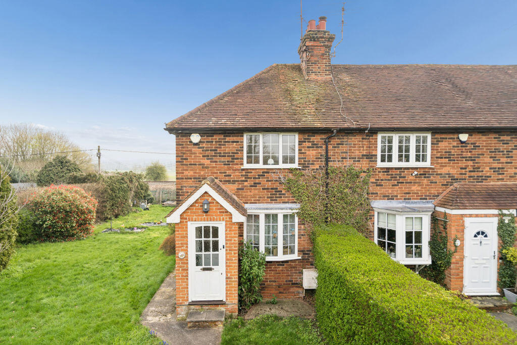 Main image of property: Cookham Borders - Maidenhead Road