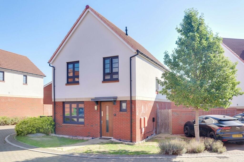 Main image of property: Leightonhouse Close, St. Neots, PE19