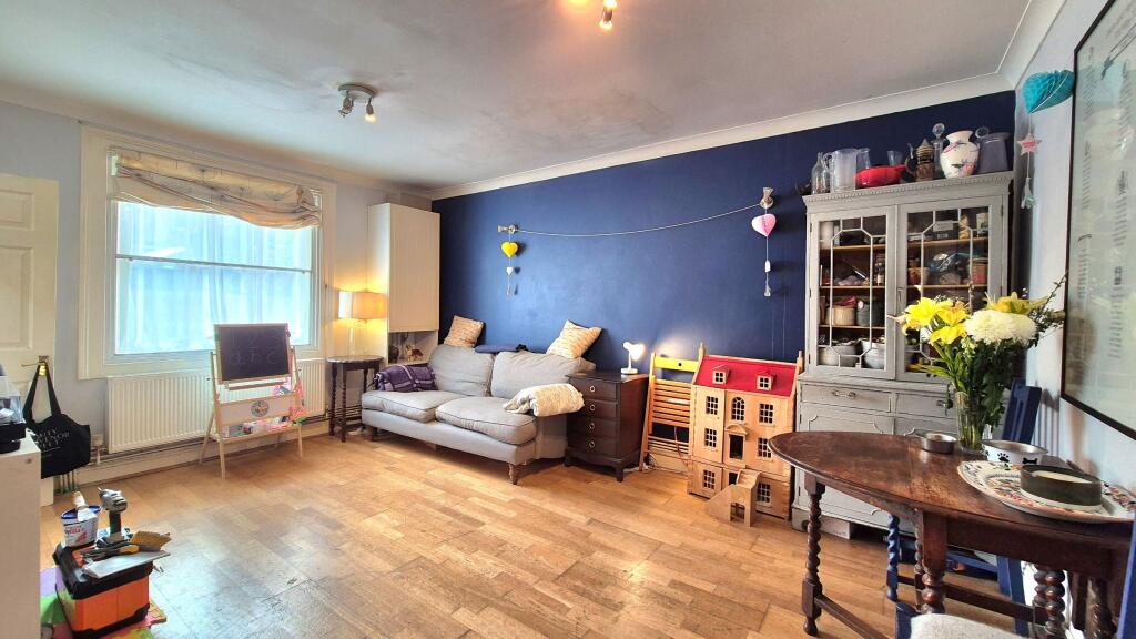 Main image of property: Villiers Road, Isleworth, TW7