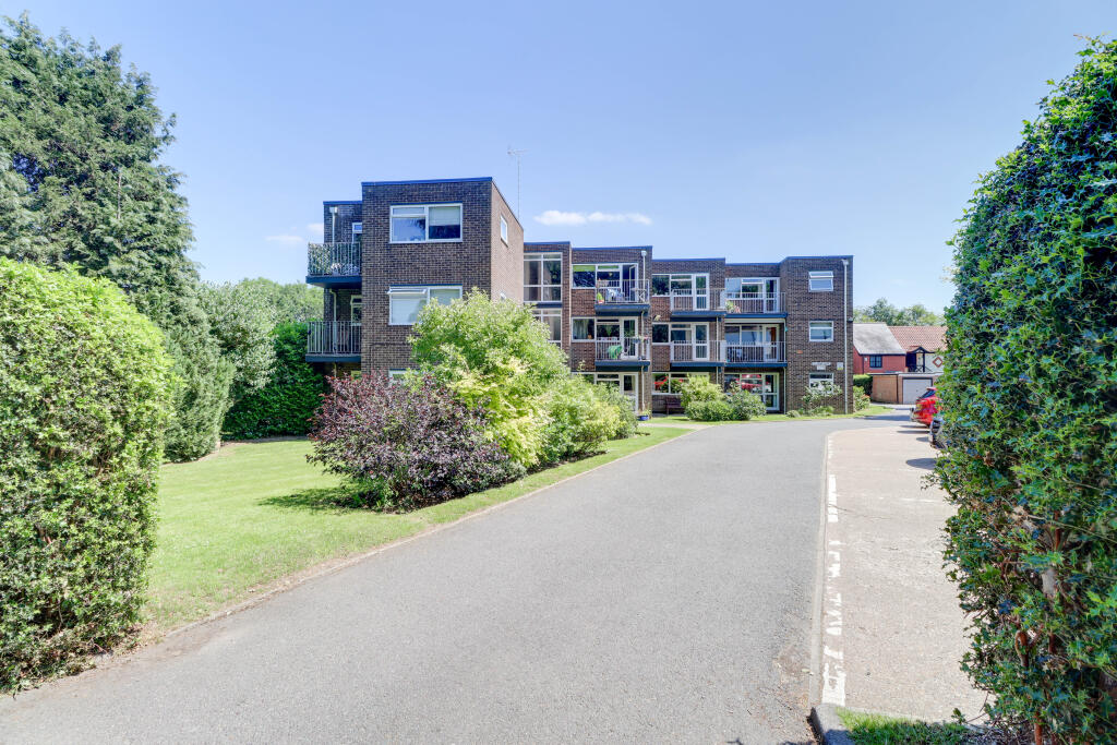 Main image of property: St Johns Road, Harpenden, AL5