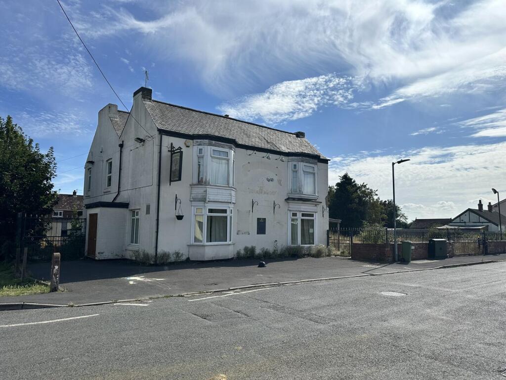 Main image of property: Barrow Road, New Holland, Barrow-Upon-Humber