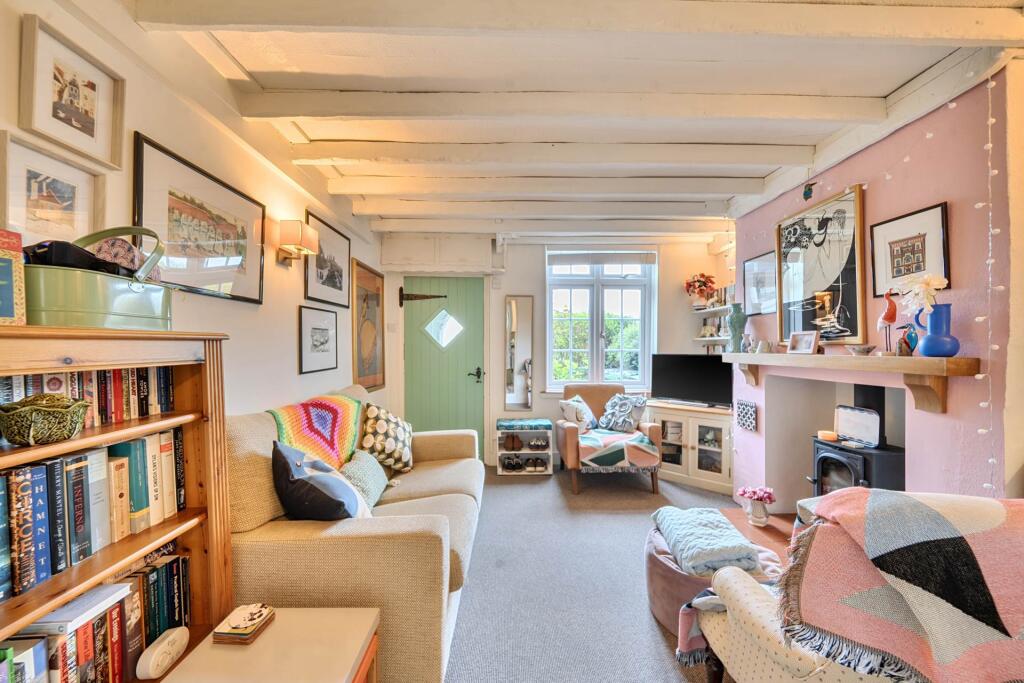 Main image of property: Commonside Downley, High Wycombe