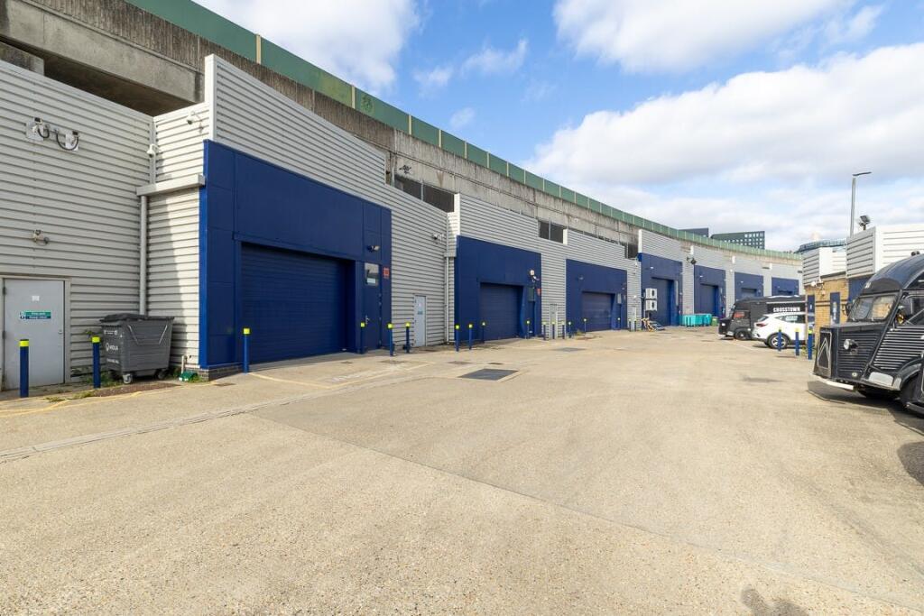 BAK11513_ARCH_13_2_LINFORD_STREET_WEB.jpeg