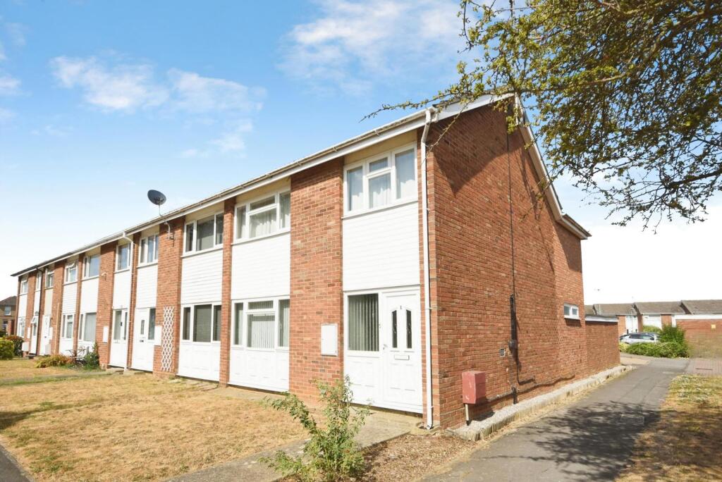 Main image of property: Strutt Close, Hatfield Peverel, Chelmsford, Essex, CM3