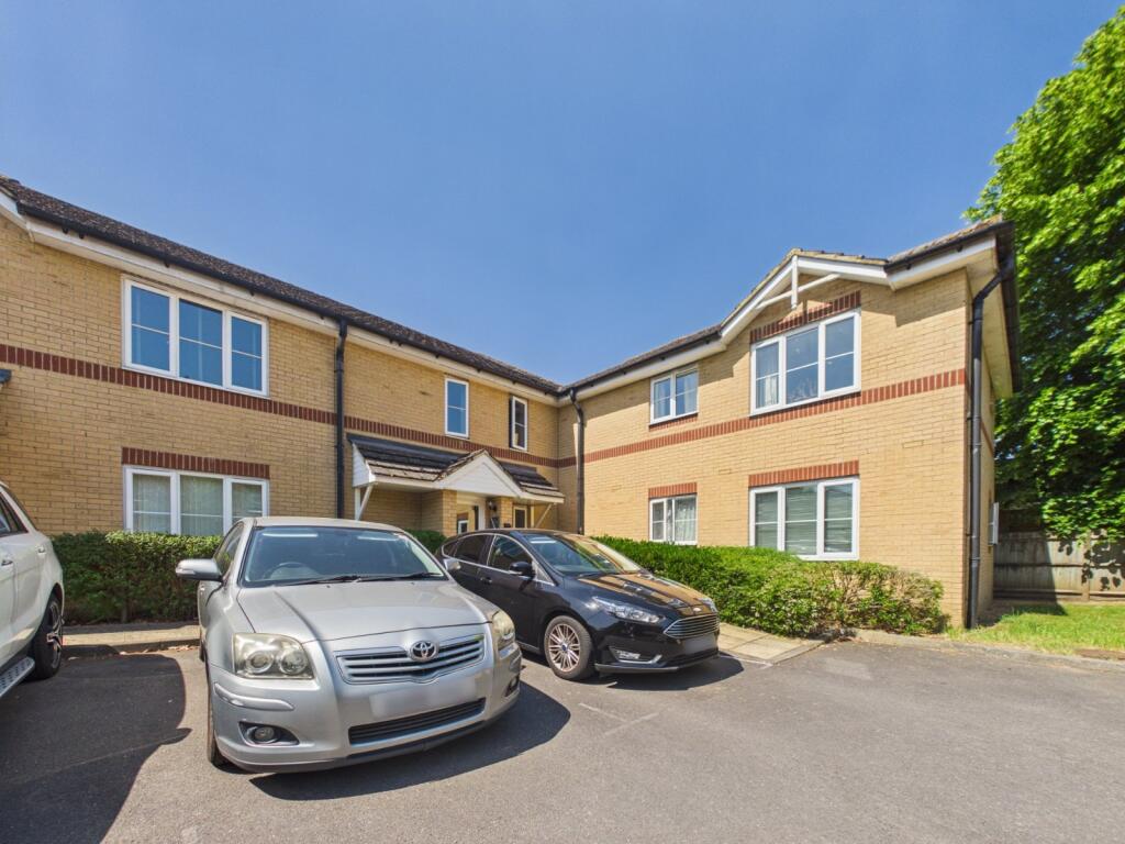 Main image of property: Hurworth Avenue, Langley, Berkshire, SL3