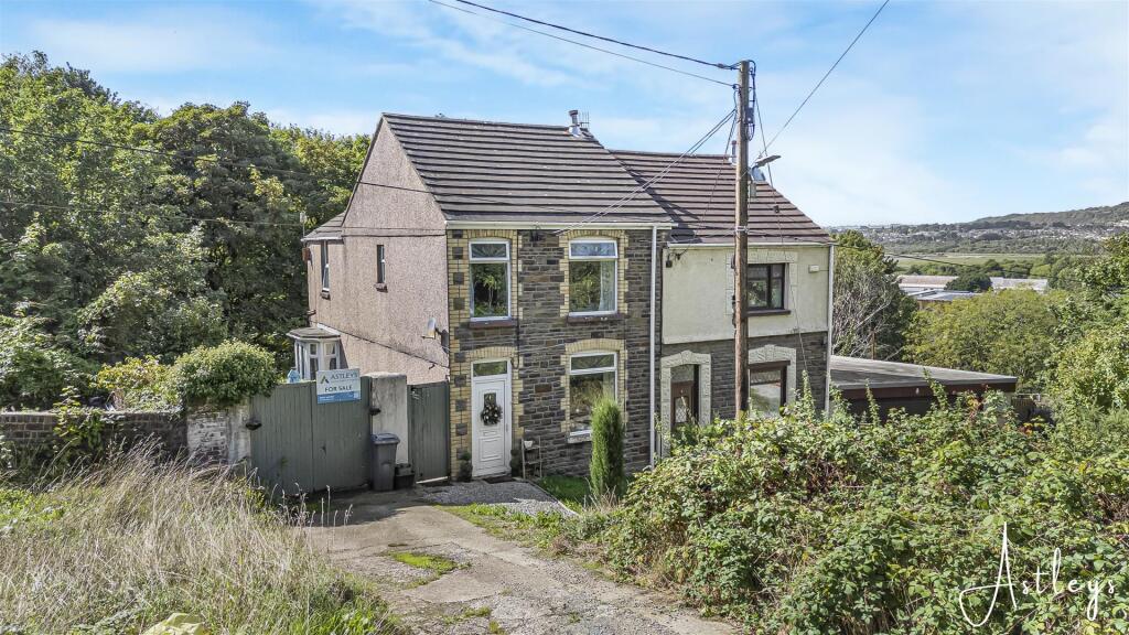 Main image of property: Pentwyn, Neath