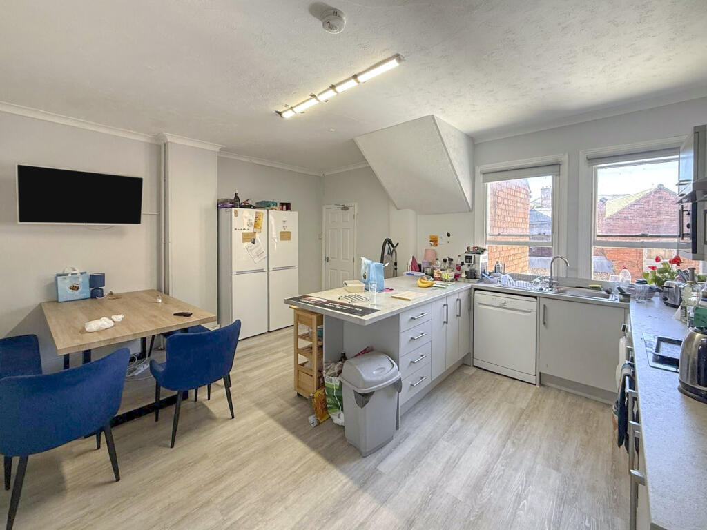 Main image of property: Kirk Gate, Newark-on-Trent, NG24
