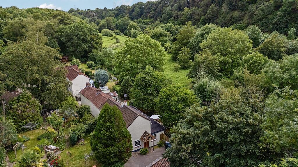 Main image of property: Hencliffe Wood, Hanham, Bristol