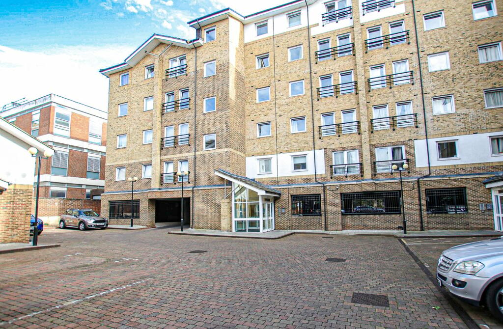 Main image of property: 10 Melbourne Road, Wallington, SM6