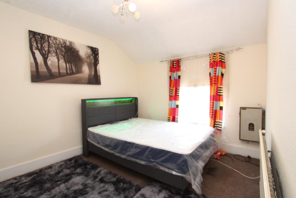 Main image of property: Kings Road, Reading, RG1