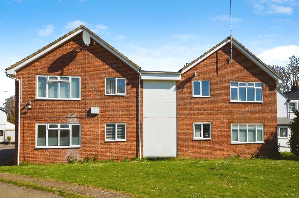 Main image of property: High Street, Colney Heath, AL4