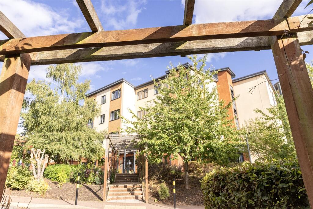 Main image of property: Queensway, Oldbury, West Midlands, B68