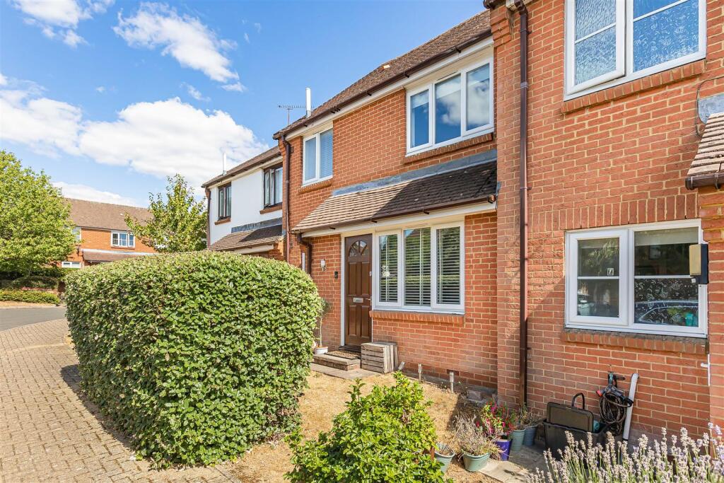 Main image of property: St Leonard's Court, House Lane, Sandridge, St. Albans