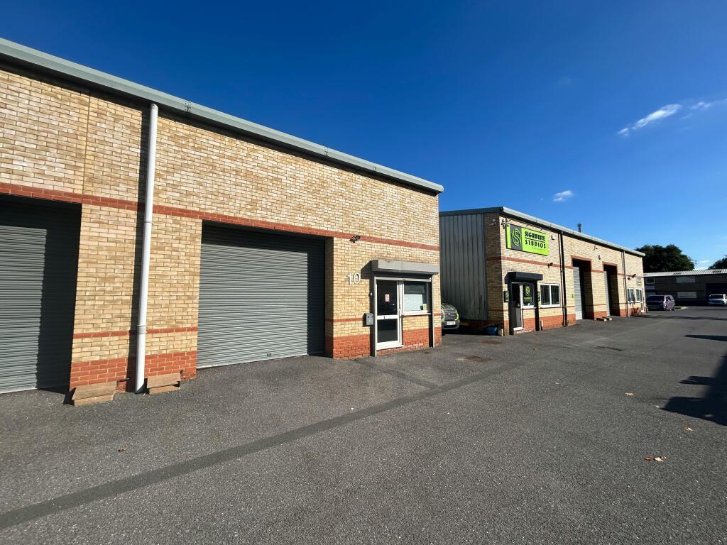 Main image of property: 10, Lakeside Business Park, Sandhurst, GU47 9DN