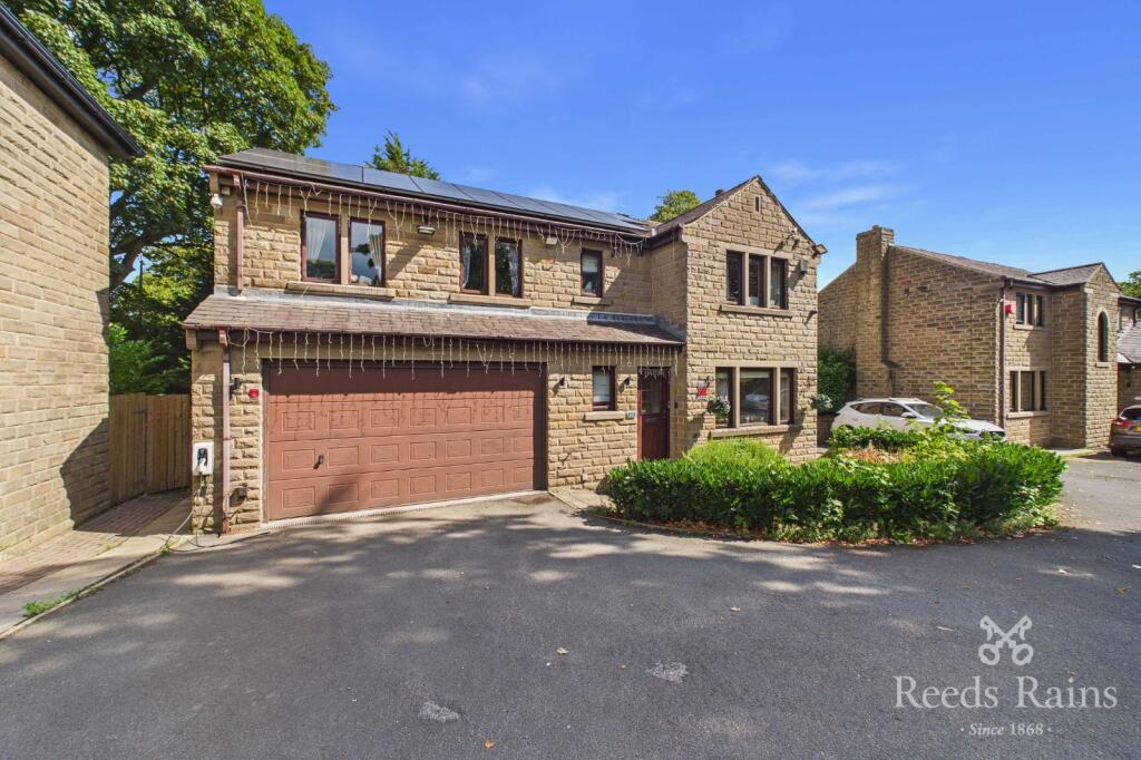 Main image of property: Hall Lee Fold, Lindley, Huddersfield, West Yorkshire, HD3