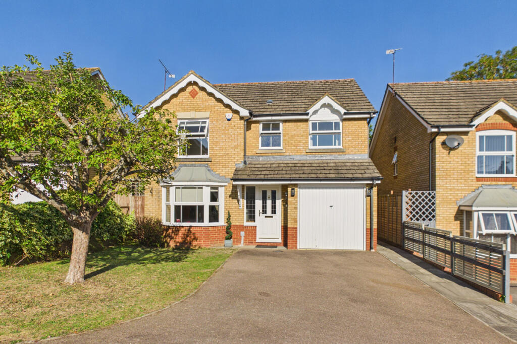 Main image of property: Poets Chase Gadebridge Park, Hemel Hempstead, HP1