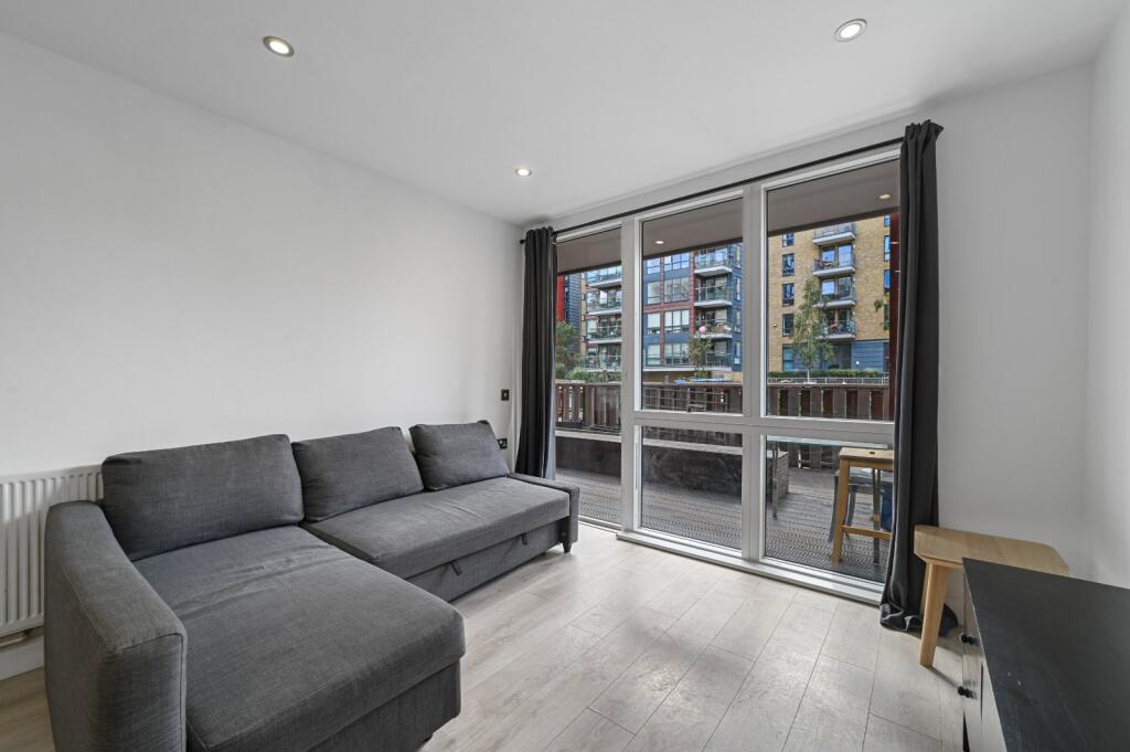 Main image of property: Kingsland Road, London, E8