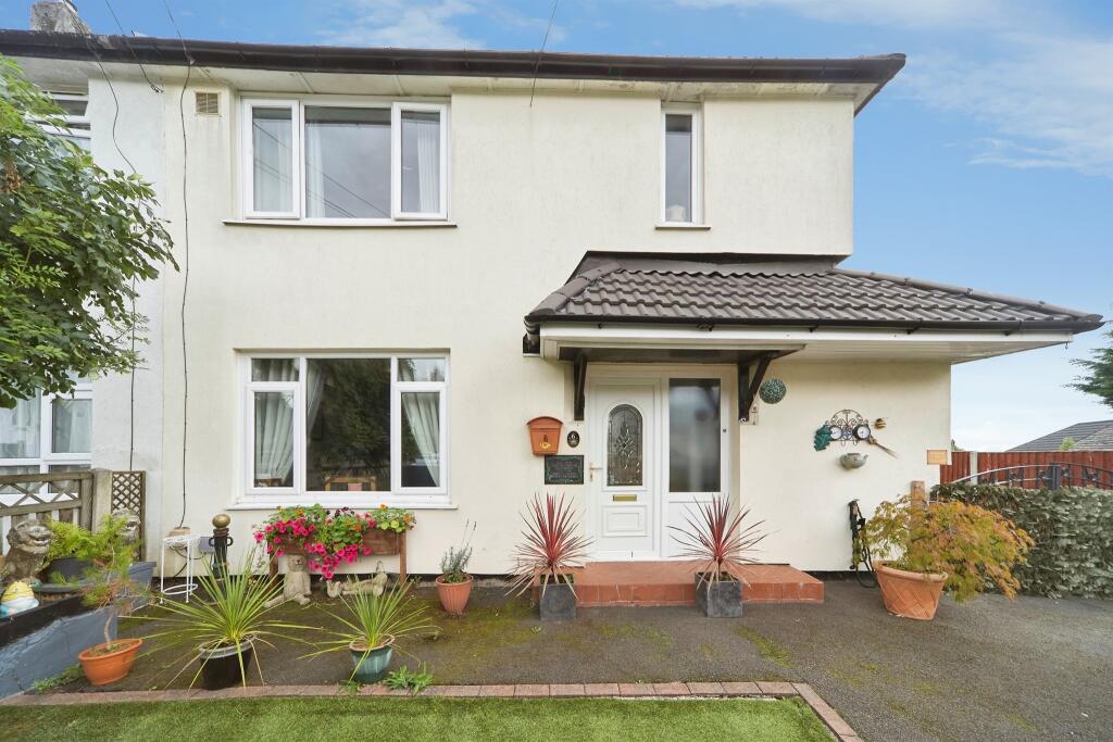 Main image of property: Luttrell Gardens, Leeds