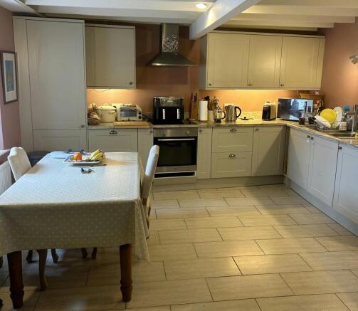 Owners Kitchen e.jpg