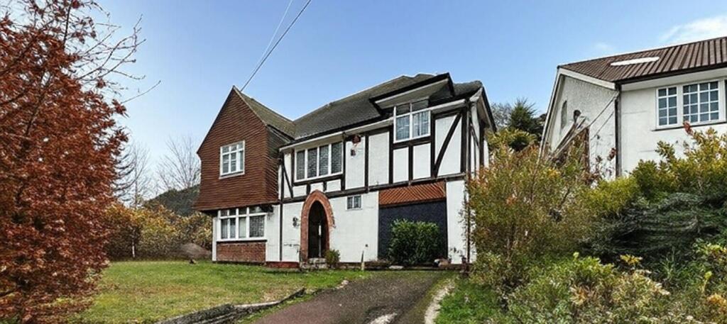 Main image of property: 30 Wyvern Road, Purley, Surrey, CR8 2NP