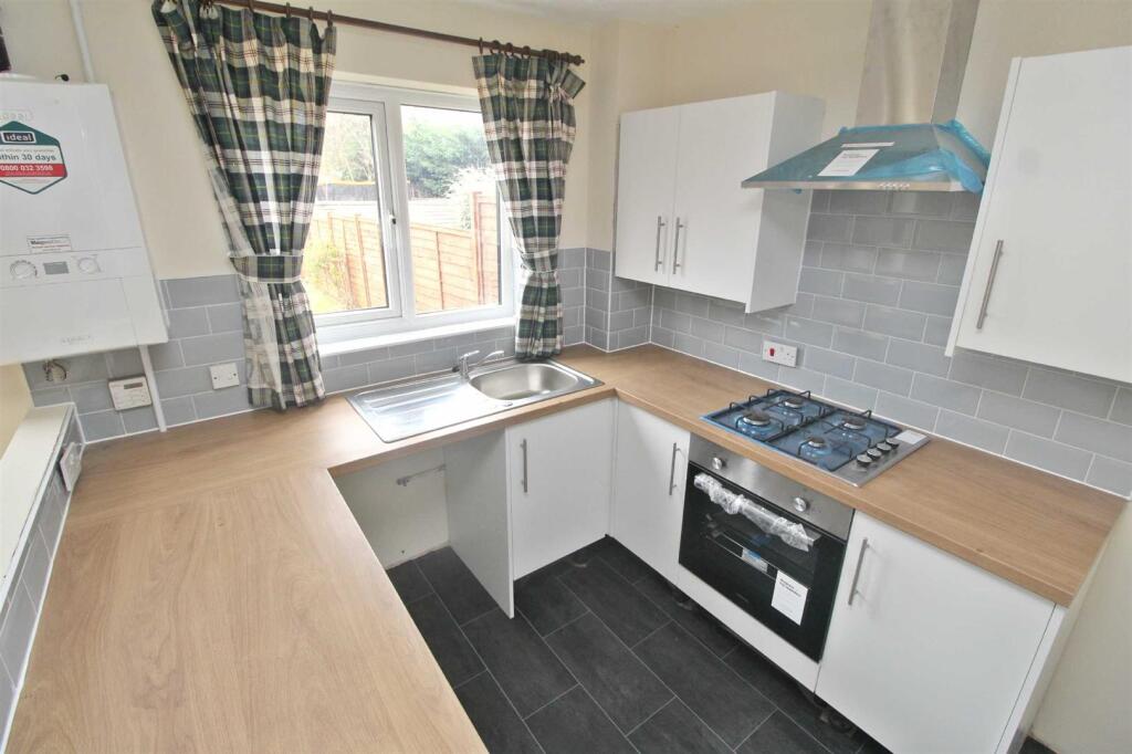 Main image of property: Whitsun Pasture, Willen Park, Milton Keynes, MK15