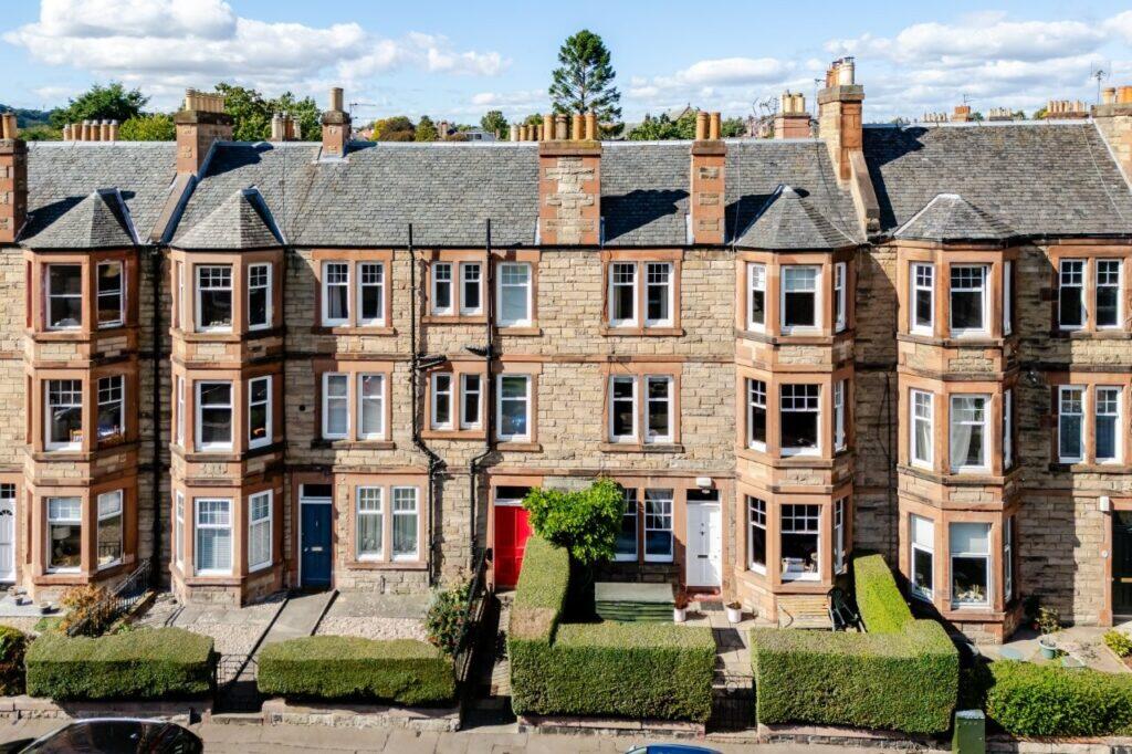 Main image of property: 7/1 Craigcrook Place, Edinburgh, Midlothian, EH4 3NG