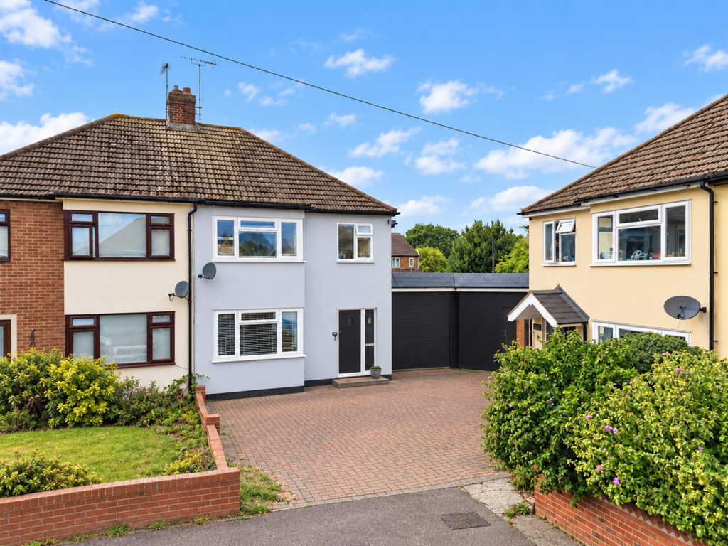Main image of property: Lulworth Close, Stanford-Le-Hope