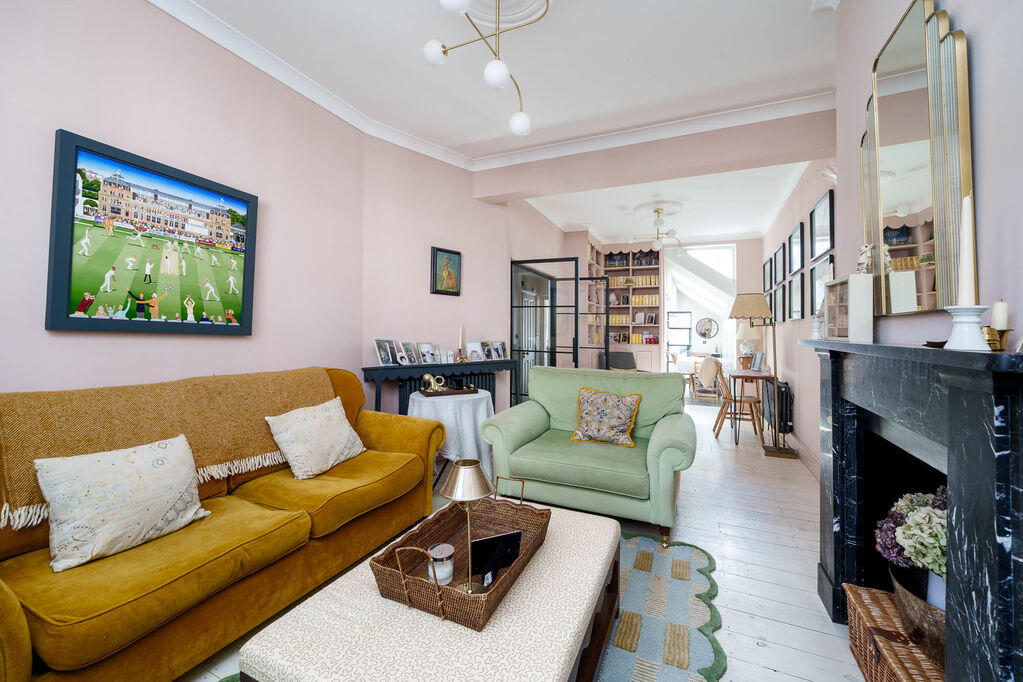 Main image of property:  Cobbold Road W12