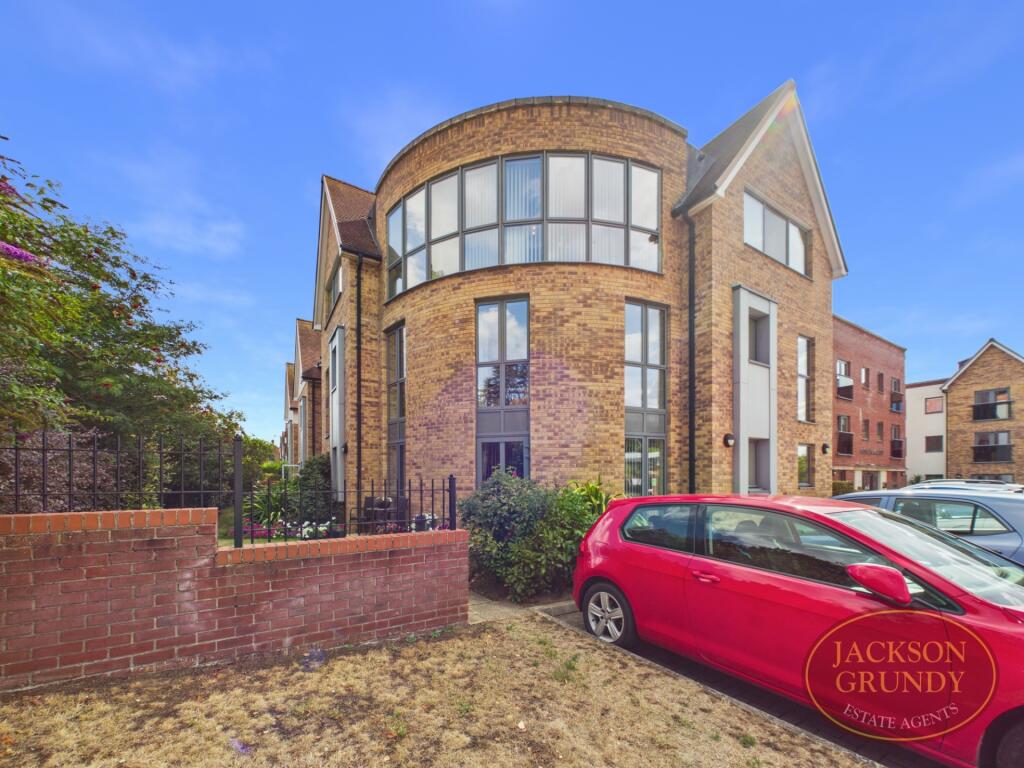 Main image of property: Wellingborough Road, Northampton, NN3 3JB