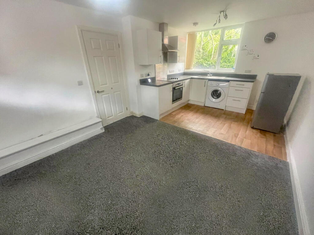 Main image of property: Vivian Avenue, Nottingham, Nottingham City