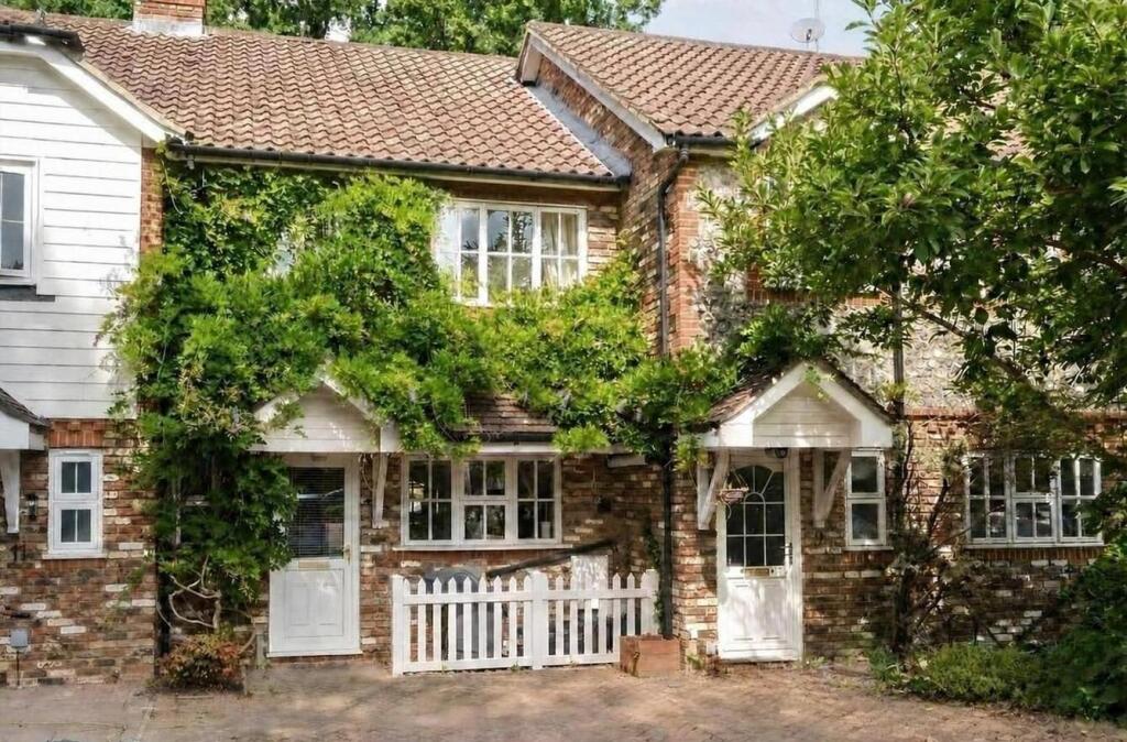 Main image of property: Coniscliffe Close, Chislehurst, Kent, BR7