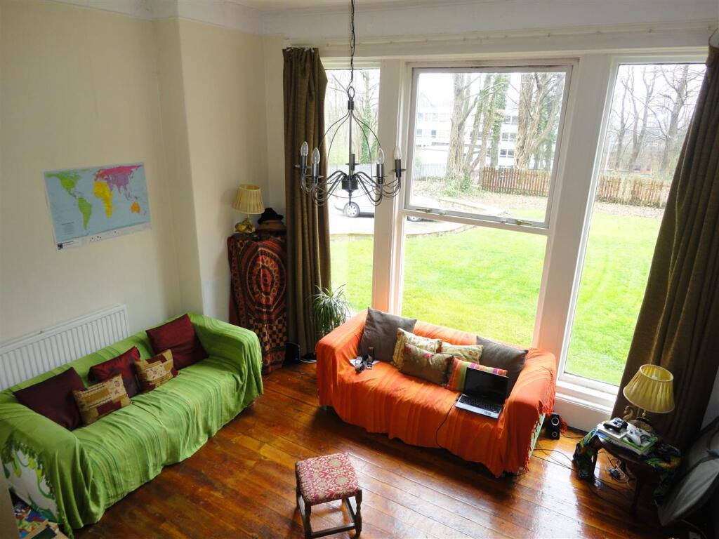 Main image of property: Flat 8 Beech House, 50/52 Headingley Lane, Leeds