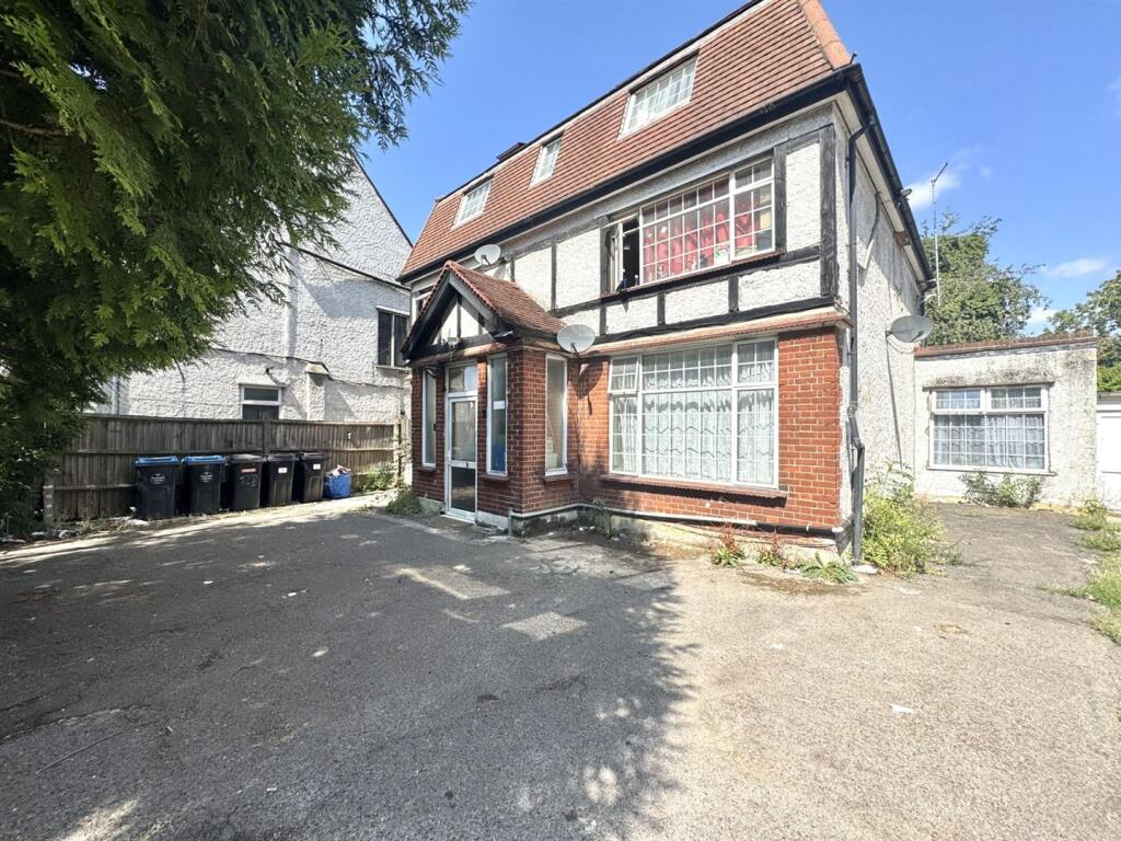 Main image of property: Forty Avenue, Wembley