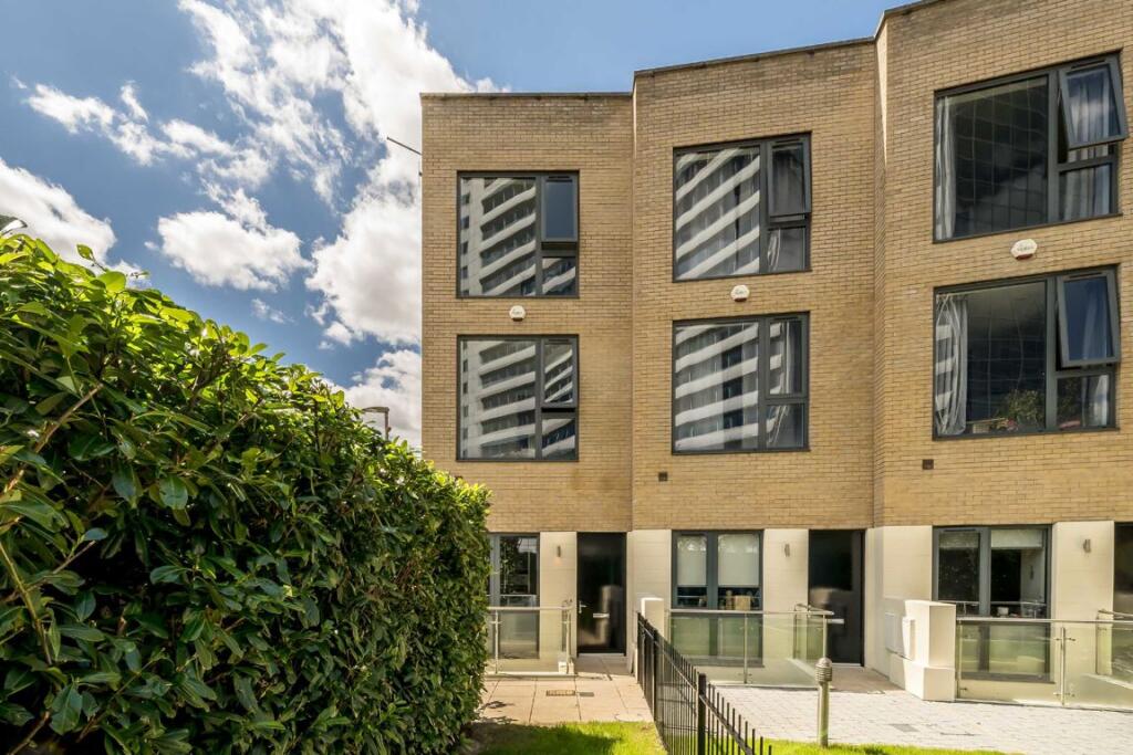 Main image of property: Gunnersbury Mews, Chiswick