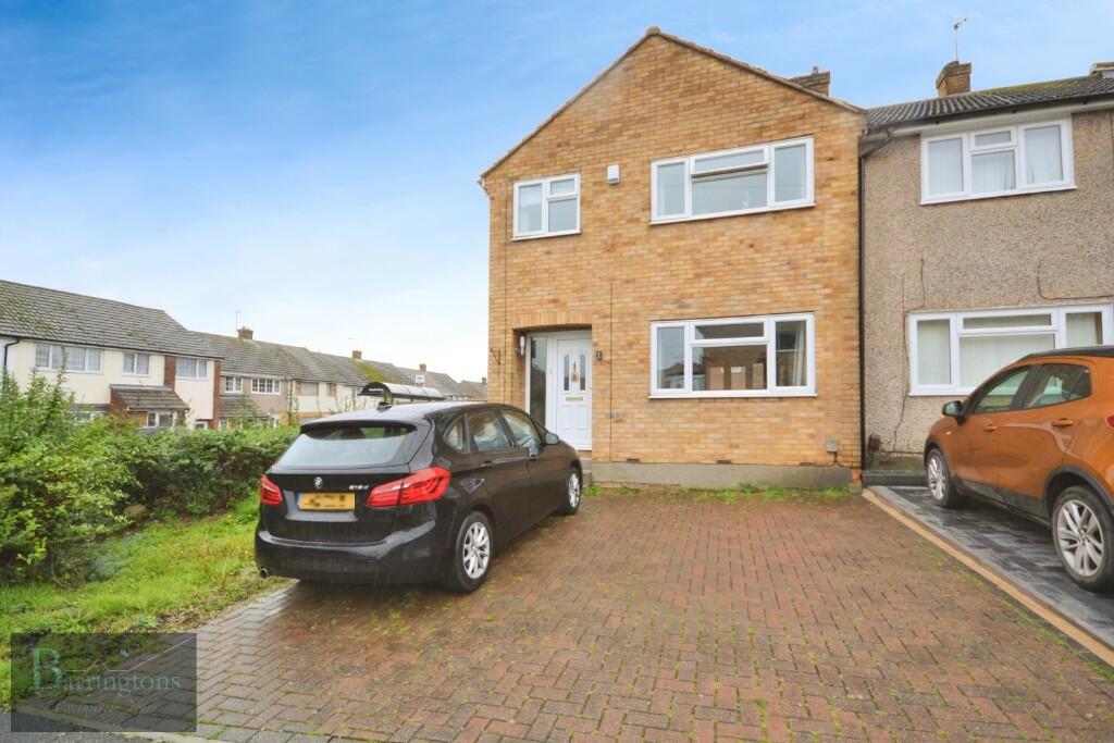 Main image of property: Plane Tree Close, Chelmsford, Essex, CM2
