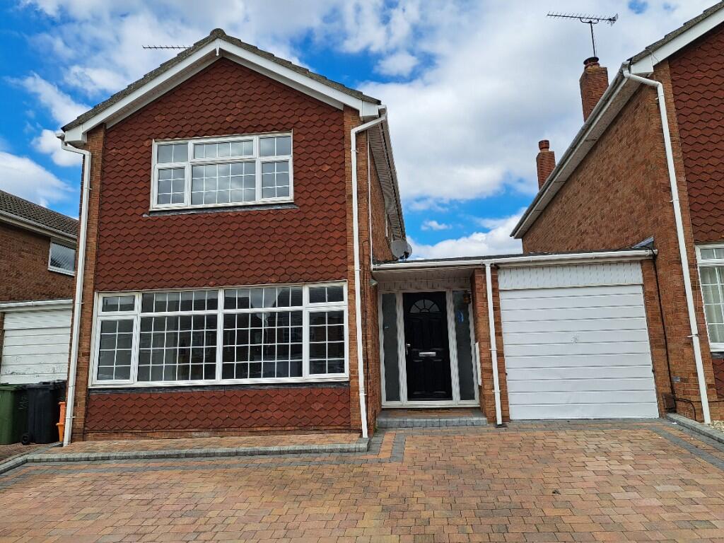 Main image of property: Bearsted Drive, Basildon, Essex, SS13