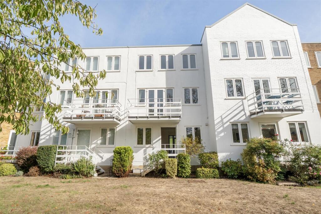 Main image of property: Braybank, Bray, SL6