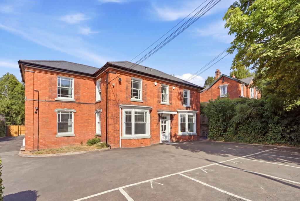 Main image of property: Oak Cottage Place, 13 New Road, Bromsgrove, Worcestershire, B60 2JG