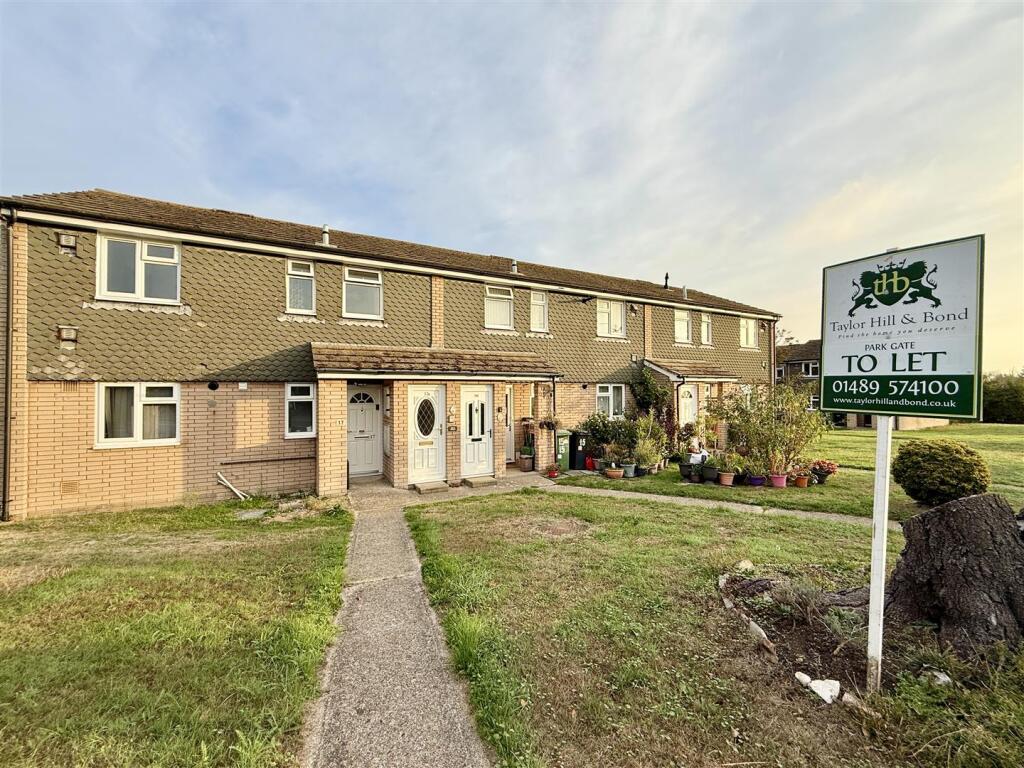 Main image of property: Upper Northam Road, Hedge End Village