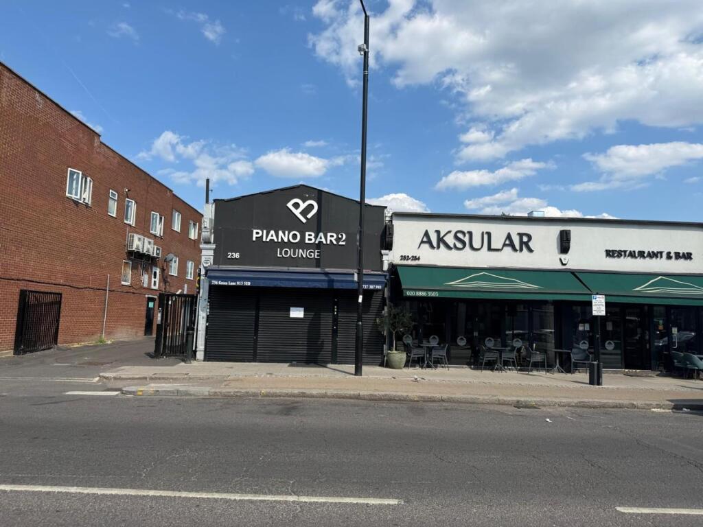 Main image of property: Green Lanes, London, N13