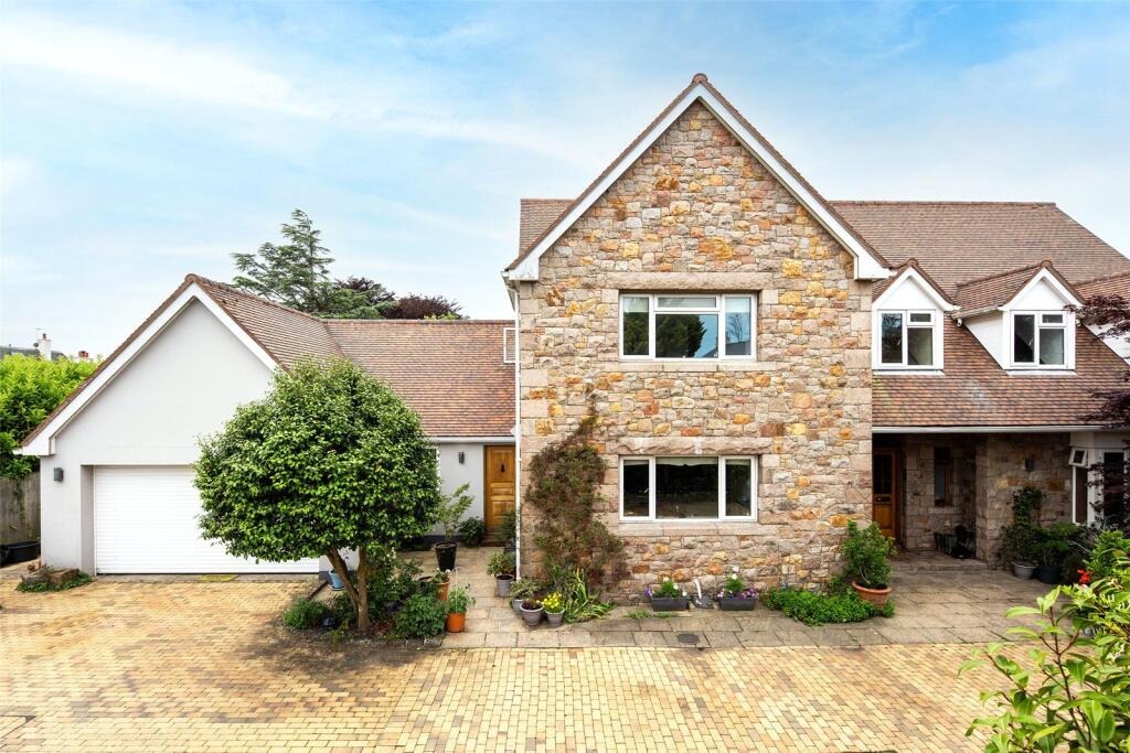 Main image of property: La Grande Route De St. Martin, St. Martin, Jersey, JE3