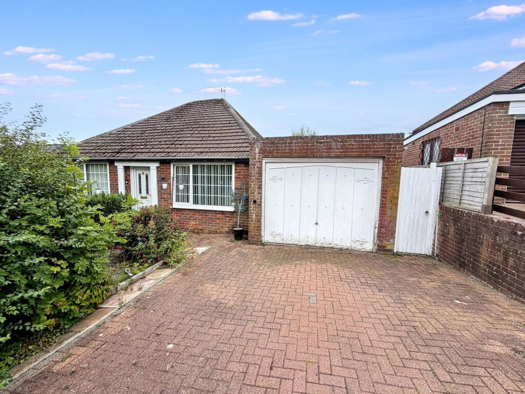 Main image of property: Park Avenue, Dunston, Gateshead, Tyne & Wear, NE11 9QE