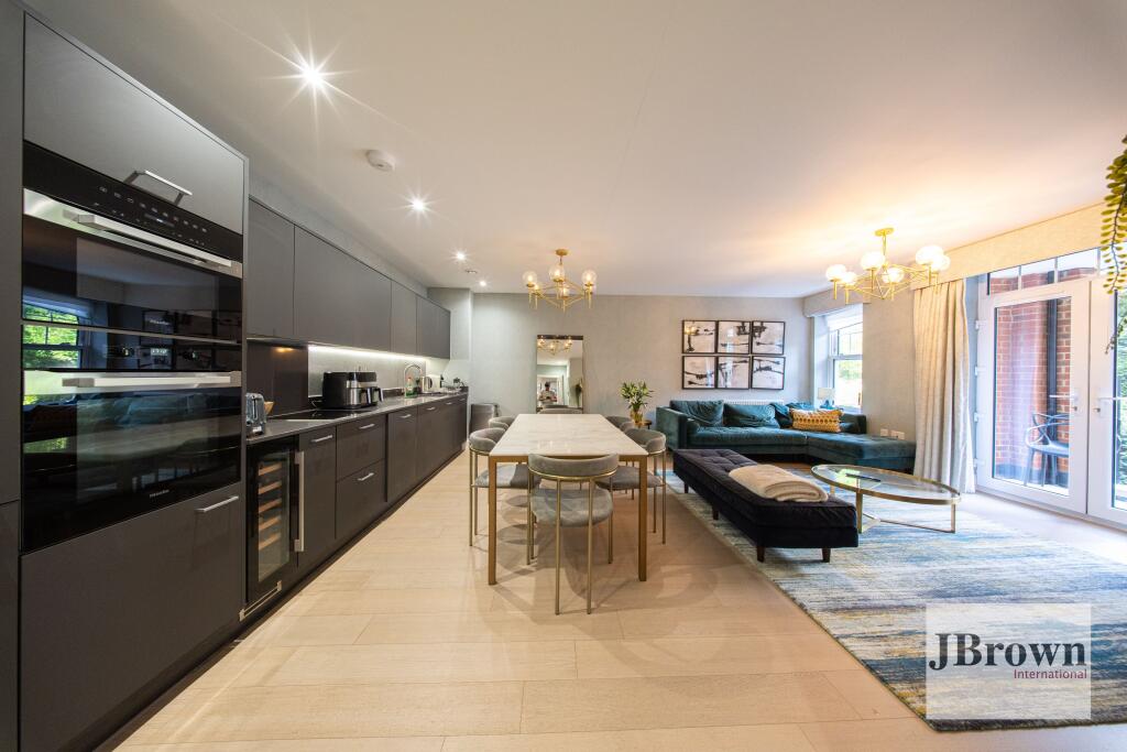 Main image of property: Quinton Court, 100 London Road, Sevenoaks, Kent, TN13