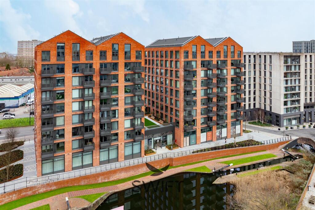 Main image of property: PENTHOUSE APARTMENT- GLASSWATER LOCKS, BIRMINGHAM, B4