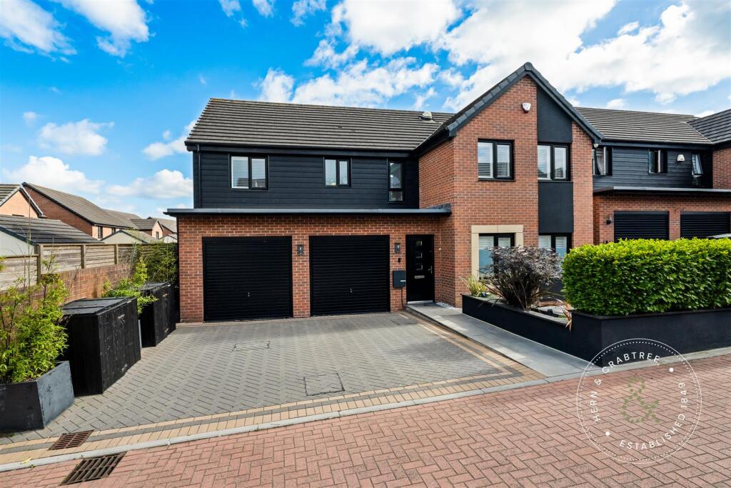 Main image of property: Rhodfa Lewis, Old St Mellons, Cardiff