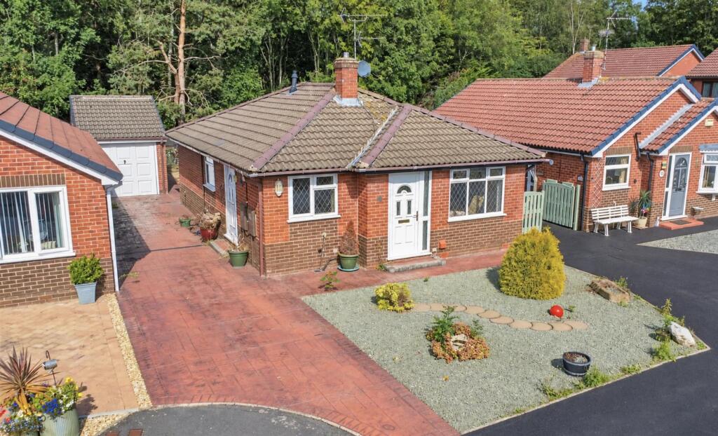 Main image of property: Copseside Close, Long Eaton