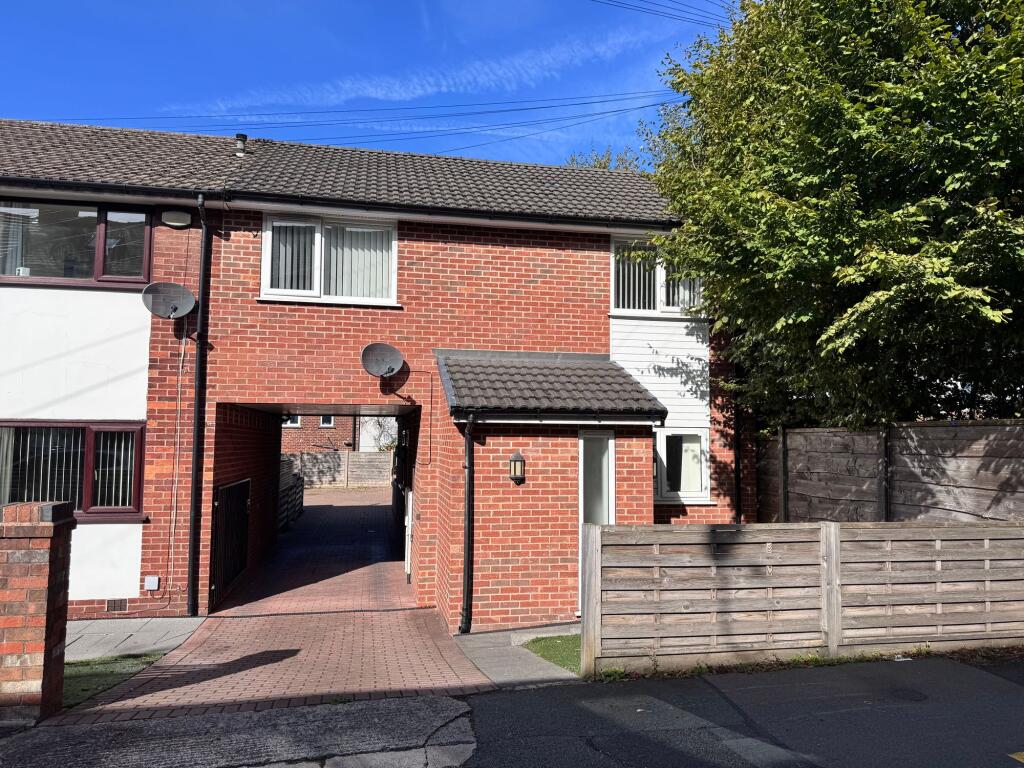 Main image of property: Thomas Street, Bredbury, SK6