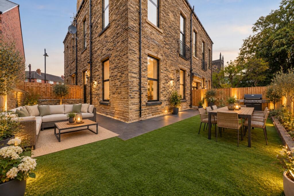 Main image of property: Old Road, Farsley, Pudsey, West Yorkshire, LS28